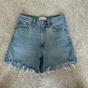 Abercrombie high rise jean shorts size 25/0